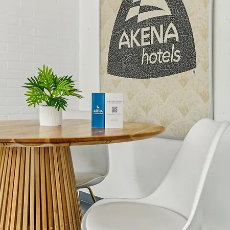 Akena La Ferte Bernard Hotell