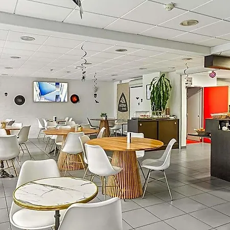 Hotell Akena La Ferte Bernard