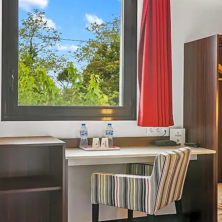 Hotell Akena La Ferte Bernard